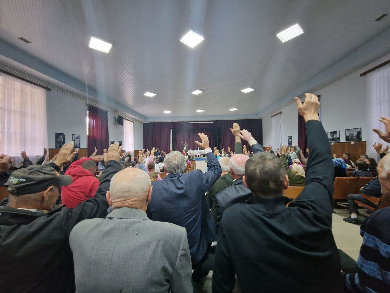 Locuitorii satului Fetești cer menținerea primăriei în localitate
