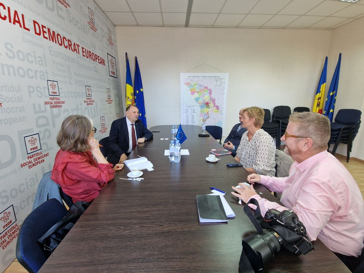 Cooperare cu social-democrații nordici